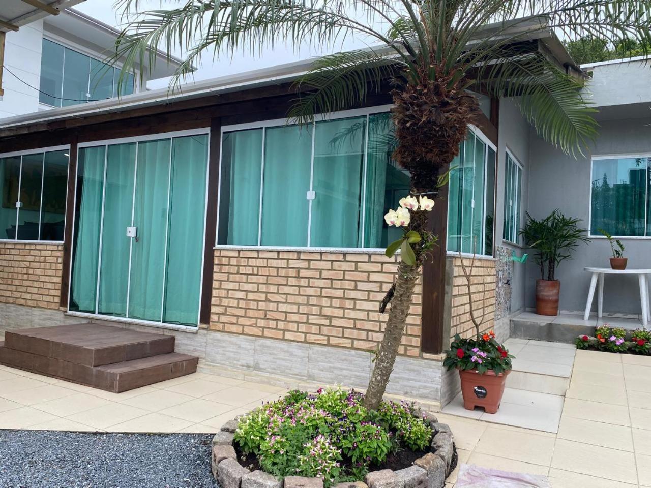 Villa Residencial Com Piscina Possui Jacuzzi Aquecida Com Hidromassagem à Bombinhas Extérieur photo