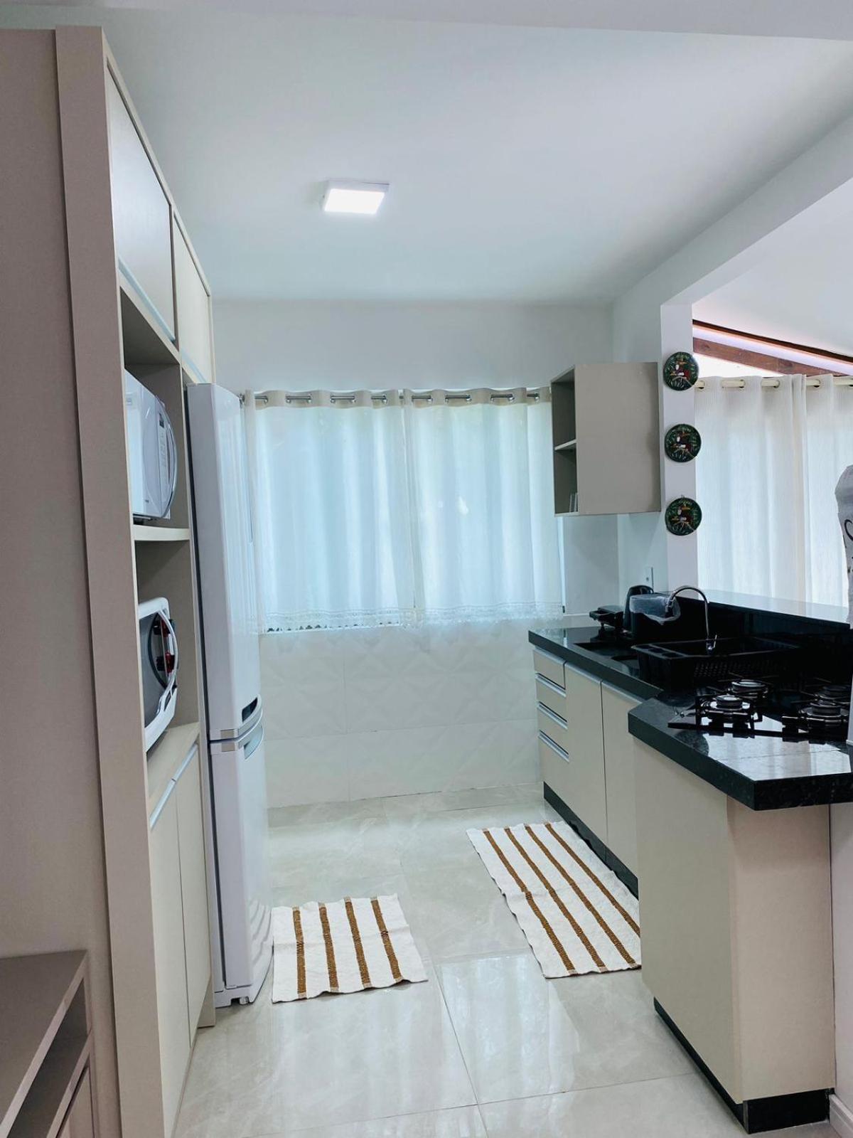 Villa Residencial Com Piscina Possui Jacuzzi Aquecida Com Hidromassagem à Bombinhas Extérieur photo